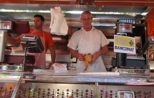 La giornata qui non è mai persa: io e i miei storici colleghi del mercato come Lionello