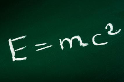 Relatività speciale La massa è energia (Einstein) Possiamo convertire l energia cinetica in