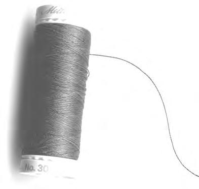 1 Bordi di maglia con filo elastico riportare la forma originale in bordi di maglia dilatati Cucire guidare 2 fili elastici lungo il