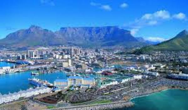 The Table Bay Hotel - Situato nel cuore del vivace Victoria & Alfred Waterfront, l antico e pittoresco porto ristrutturato, il The Table Bay Hotel è stato inaugurato nel 1997 da Nelson Mandela allora