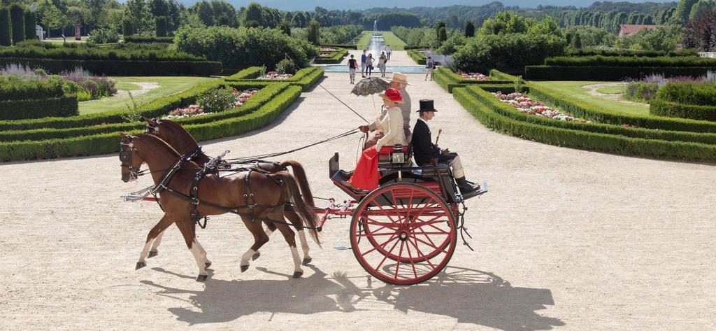 2 V Concorso internazionale di Attacchi di Tradizione Torna alla Venaria Reale il Concorso Internazionale di Attacchi di Tradizione: un evento coinvolgente, giunto alla sua quinta edizione, con oltre