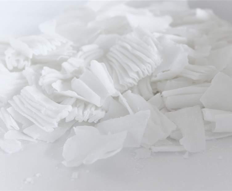 S C A G L I E D I S A P O N E P R O F U M A T E P-SC1000 Le scaglie di sapone naturale artigianale sono una base concentrata per la preparazione autonoma di detergenti.