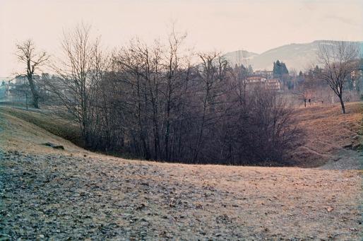Nevio Basezzi - La Tomba dei Polacchi. Una grotta santuario dell età del Bronzo.