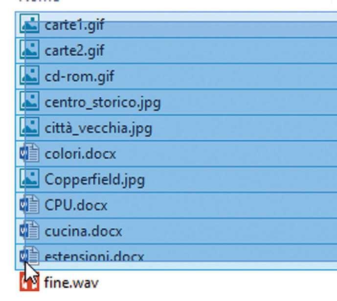 La selezione contigua può essere effettuata anche in un altro modo: si fa clic con il mouse sul primo file del blocco da selezionare