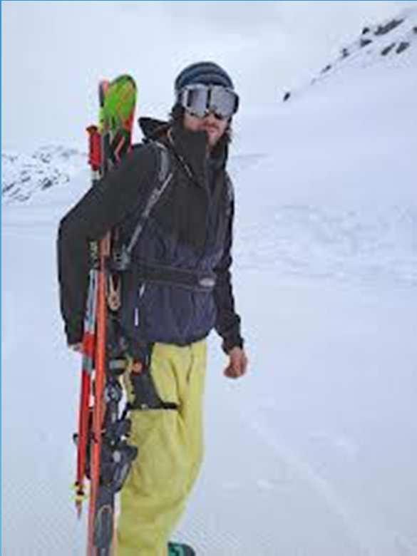 INFORMAZIONI GENERALI: ATTREZZATURA Gli sci dovranno essere apposti assieme ai bastoncini in apposita sacca portasci, chi ne fosse