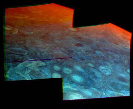 Foschia nell atmosfera di Giove Dettagli dell atmosfera di Giove ottenuti dalle osservazioni della sonda Galileo I falsi colori di questo Missione Galileo mosaico costruito con le immagini della