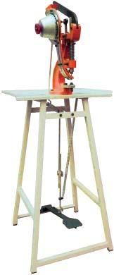 Telaio tavolo in ferro tubolare 25x25 mm con tavola in lamiera 520x380 mm.
