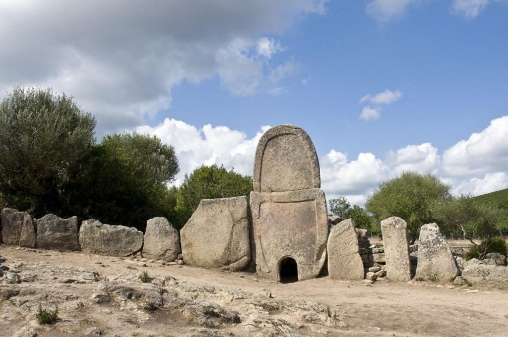 Sono molto importanti la presenza del Museo Archeologico e del Nuraghe Genna Maria, da cui provengono molti reperti che oggi si trovano nell importante