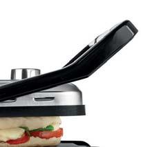 Con il Tristar GR-2844, puoi grigliare il tuo panino o la carne alla perfezione.