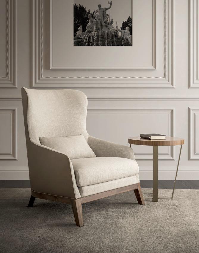 Nest oval side table in canaletto walnut and glass top.