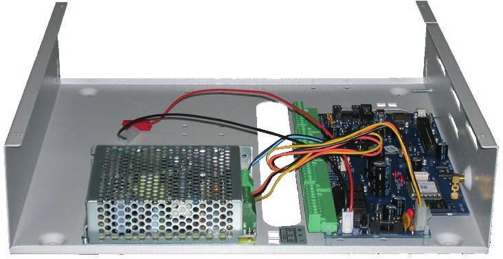 espansori RF Gestione di 2 BUS 485 per il collegamento di tastiere, espansori di I/O, espansori radio, inseritori, sirene bus, alimentatori su bus Gestione di 17 relè liberamente programmabili così