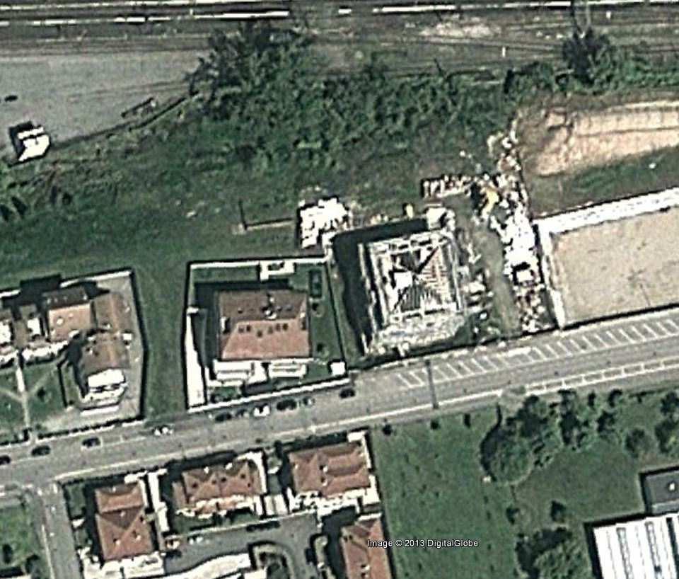 SCHEDA 12 Descrizione Trattasi di una porzione di area edificabile ubicata all interno di un tessuto