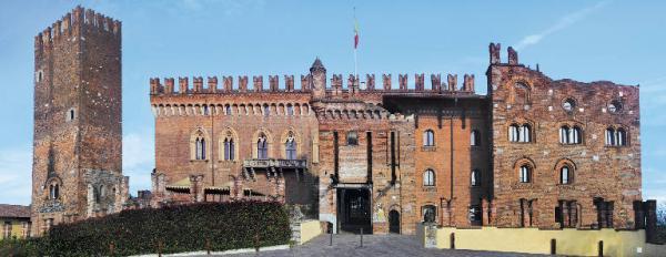 Castello di Carimate - complesso Carimate (CO) Link risorsa: http://www.lombardiabeniculturali.