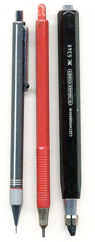 Le matite metalliche o portamine sono molto pratiche poiché possono essere ricaricate. La classificazione delle singole mine è identica a quella delle matite di legno.