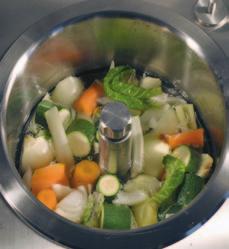 Veloce abbattimento della temperatura del prodotto alimentare mescolato all interno del cilindro.