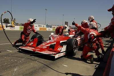 FORMULA 1 pit line 2006 IRL Sears Point 2007 SUPPLIERS TO FORMULA 1 Fornitori FORMULA 1 Being the supplier to all FORMULA 1 teams is a conquest, as well as a challenge the company takes up daily by