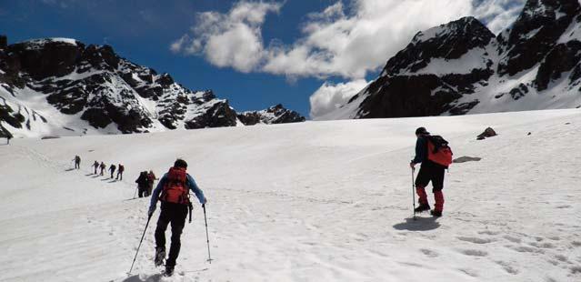 I corsi del 2014 sono: Gennaio - Aprile - Corso di scialpinismo SA1 Maggio - Luglio - Corso di Alta Montagna AG1 Il corso di scialpinismo SA1 ha lo scopo di avvicinare gli utenti della montagna che