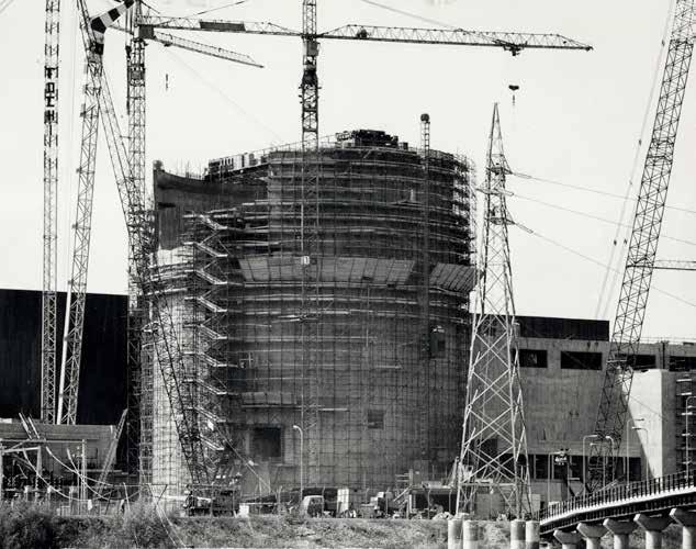 48 // 183 Strategie e attività Centrale di Caorso Storia La centrale nucleare di Caorso, la più grande d Italia, con una potenza di 860 MW, è stata progettata e realizzata nei primi anni Settanta dal