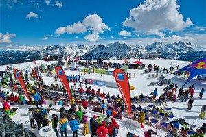 SNOW VOLLEYBALL T OUR Lo Snow Volleyball tour fa tappa a Plan De Corones! (Unica tappa in Italia).