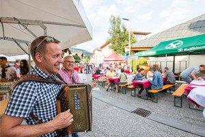 Sole, musica e neve in un'atmosfera unica, in uno dei panorami più belli delle Dolomiti!