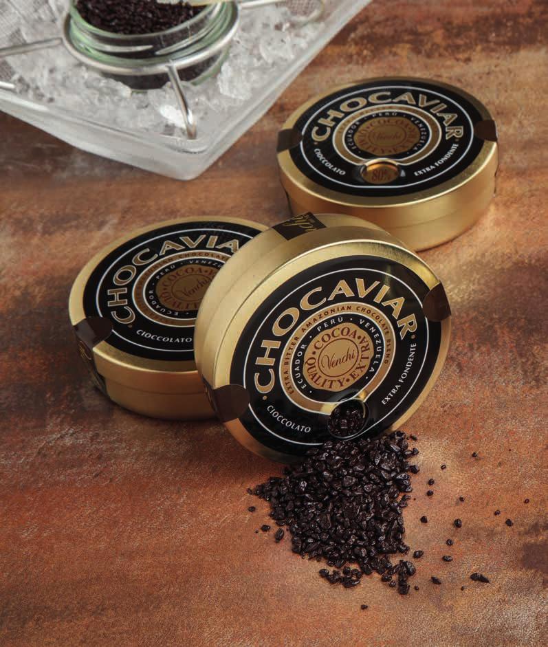 88 idee REGALO chocaviar stecca chocaviar FARCITO 89 105087 CHOCAVIAR 80% LATTINA DISPENSER g 100 Ø cm 9 Microsfere di Cuor di Cacao 80% rivestita di miscele di cacao Centro e Sud America