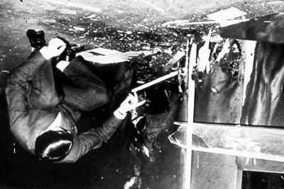 Milano, 25 aprile 1969 - Bomba alla Fiera campionaria Le ipotesi astratte di questa precipitazione si sono sempre limitate alle seguenti: a. Ipotesi del malore e della precipitazione accidentale.