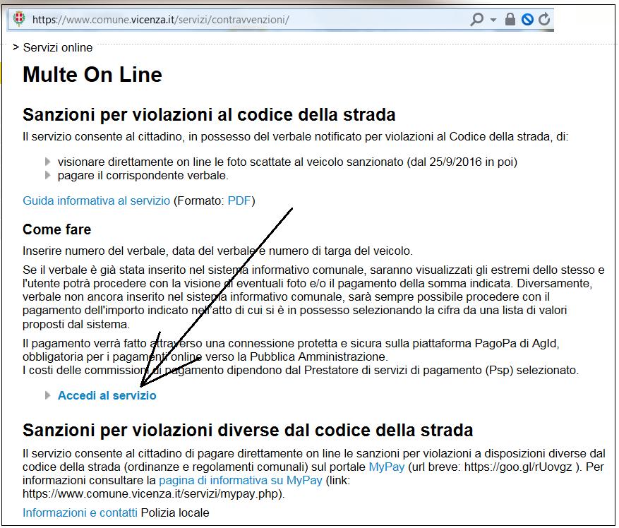 cittadino riceve il verbale per la violazione del Codice della Strada, e digita l