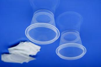 Ascle U - Bicchieri monouso con membrana separata Sistema filtrante rapido e sicuro per filtrazioni a carattere batteriologico Ascle V - Bicchieri monouso con membrana incorporata Sistema filtrante