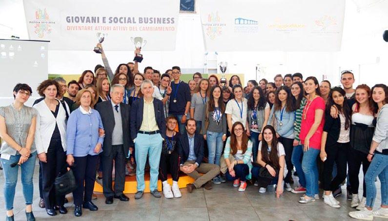 GESB P. 4 GIOVANI E SOCIAL BUSINESS Il progetto formativo "Giovani & Social Business" ha un duplice obiettivo: A.