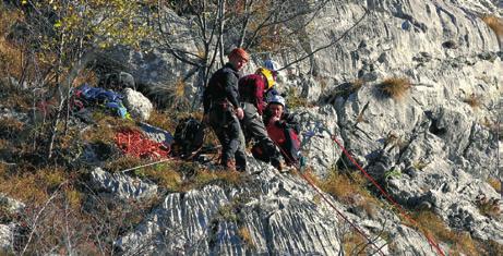 Profondo conoscitore della tematica dell Alpinismo Giovanile, Enzo offre il proprio contributo nell AG del CAI di Gazzaniga e collabora con la Commissione e con la Scuola Regionale Lombarda di