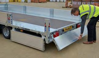 CARGO FLATBED CONCEPITO PER LAVORARE.