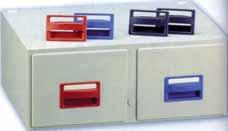 Corpo dei cassetti amovibile in lamiera d acciaio Scorrevolezza dei cassetti grazie alle rotelle in nylon con arresto di sicurezza in apertura dei cassetti Ogni cassetto può contenere fino a 1000