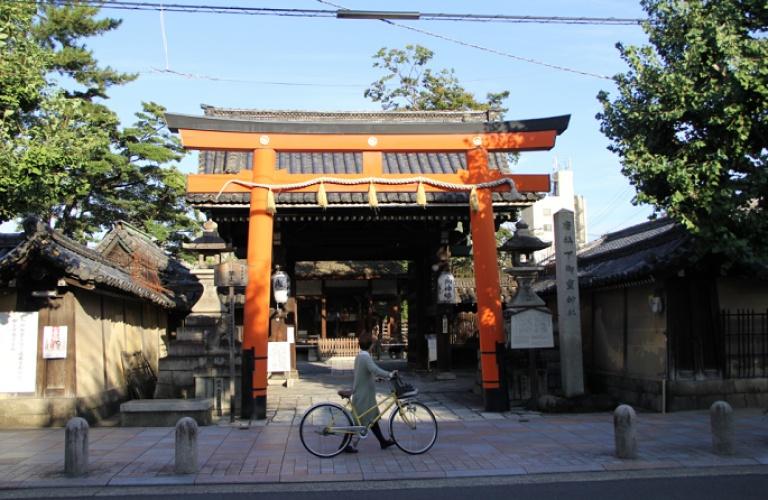 Si termina nell affascinante quartiere delle geishe di Gion, dove è possibile nel tardo pomeriggio incrociare la