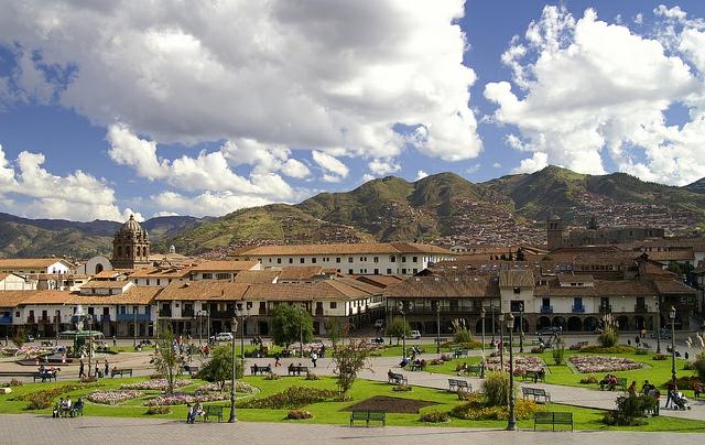 Perù. Nè capirai il perché girovagando nelle sue vie lastricate della ex capitale dell impero Inca, visitando le sue