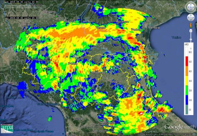 In Figura 3 vengono riportate le mappe di riflettività radar su tutta la regione Emilia-Romagna. Celle convettive intense si osservano sulla pianura di Reggio Emilia e Modena.