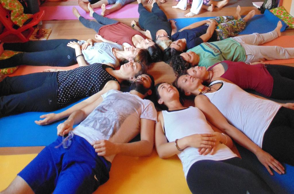 Corso Bambini Lo yoga è una disciplina che si può praticare dai 3 anni in su.