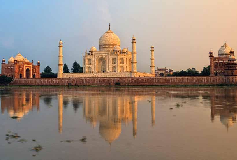 india 14 taj mahal Delhi / Agra / Jaipur / Varanasi varanasi Un tour alla scoperta delle più affascinanti città dell India: Delhi, Agra, Jaipur ed infine Varanasi, la città sacra.