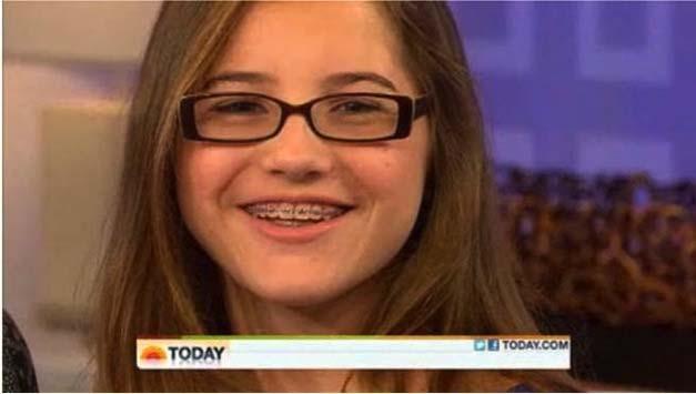 Salva una vita Kylee Shea, età 12 anni, è caduta a scuola il 12 ottobre 2011 Gli insegnanti l'hanno immediatamente soccorsa con un DAE Il DAE ha consigliato una scarica La seconda scarica ha