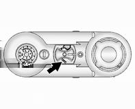 Cura del veicolo 187 13. Ruotare il selettore in senso orario nella posizione air only (solo aria). Accendere il compressore per gonfiare il pneumatico solo con aria.