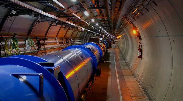 Perche l LHC (Large Hadron Collider) Il non-plus-ultra della tecnologia Per sapere se esiste il bosone di Higgs Per ricreare l Universo quando aveva 1 miliardesimo di sec.