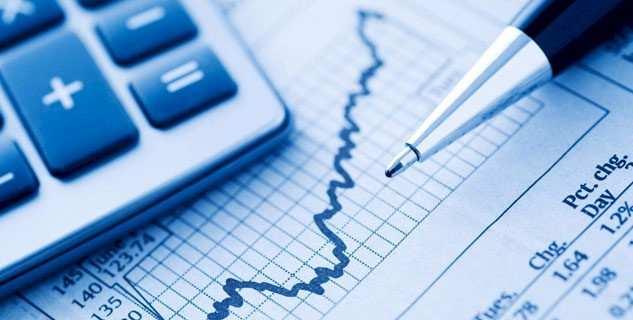 Luglio 2017 pag. 5 Nel mese di luglio 2017 l energia elettrica richiesta in Italia (29,3 miliardi di kwh) ha fatto registrare un aumento dello 0,5% rispetto ai volumi di luglio dell anno scorso.