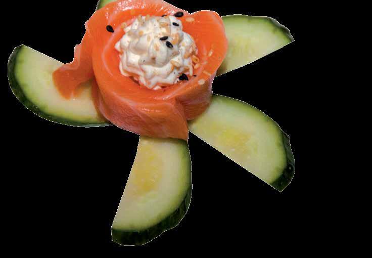 F2 FIORI (pallina di riso avvolta con salmone /