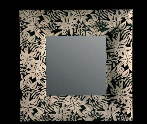 2202/VITF1 Specchio con cornice in legno rivestito in Vitello Mirror with wooden frame with calfskin