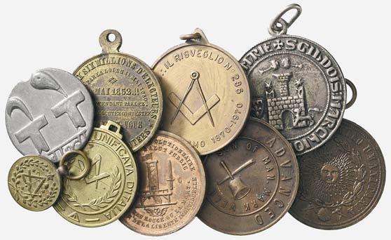 SPL 30 6398 Lotto di 8 medaglie in AE di medio e piccolo modulo, tematiche fasciste, militari,