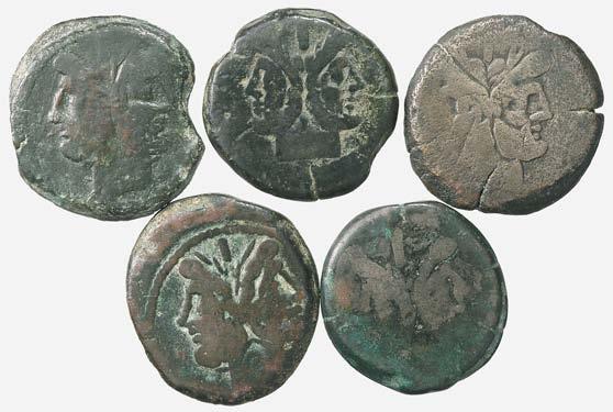 MB 70 5367 Quinario di Titia, assieme a 5 quinari da classificare - Lotto di 6 monete MB qspl 120 5368 Quinario di Egnatuleia, assieme a denario di