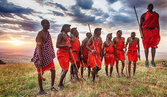 Programma: Dopo la prima colazione, partenza di buon ora per un safari a piedi accompagnati da guide Masai ai confini del Parco del Tarangire.