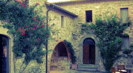 Ti racconto di un posto bellissimo: l Agriturismo Le Corone, a Doglio, una piccola frazione di Monte Castello di Vibio.