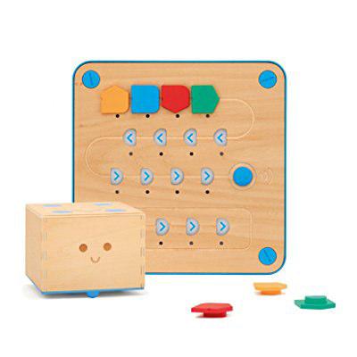 CUBETTO Cubetto è un set di gioco composto da un robot di legno, una console,