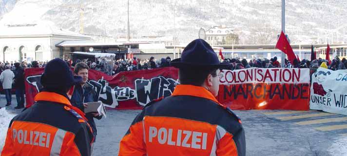 6 /// Lunedì, 23 gennaio 2012 CUMINAIVEL «Sarei sollevato, se Coira non venisse invasa dai manifestanti» Il WEF di Davos non passa inosservato alla stazione di Polizia di Coira.