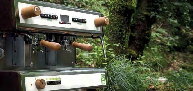 Verde di nome e di fatto Green and eco-friendly La tipicità e la forza di questa innovativa macchina da caffè espresso risiedono nei materiali utilizzati per la sua costruzione.